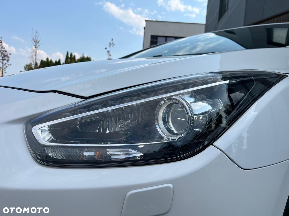 Hyundai i40 Kombi blue 1.7 CRDi DCT Premium - 13