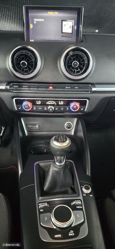 Audi A3 Sportback 30 TDI Sport - 25