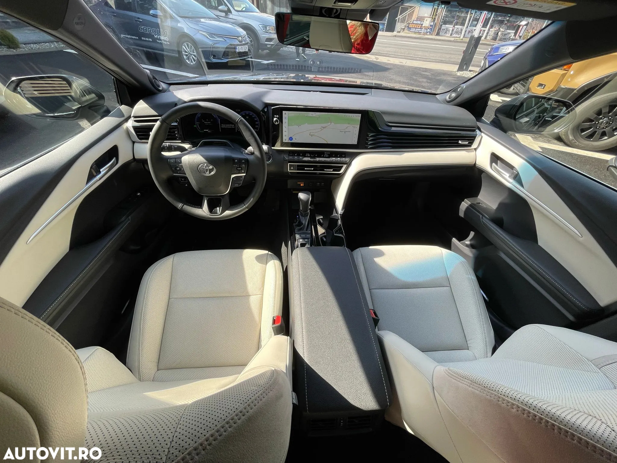 Toyota Camry 2.5 HEV Luxury - 9