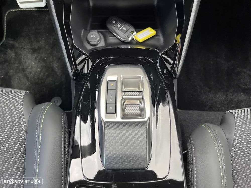 Peugeot e-2008 50 kWh GT - 21