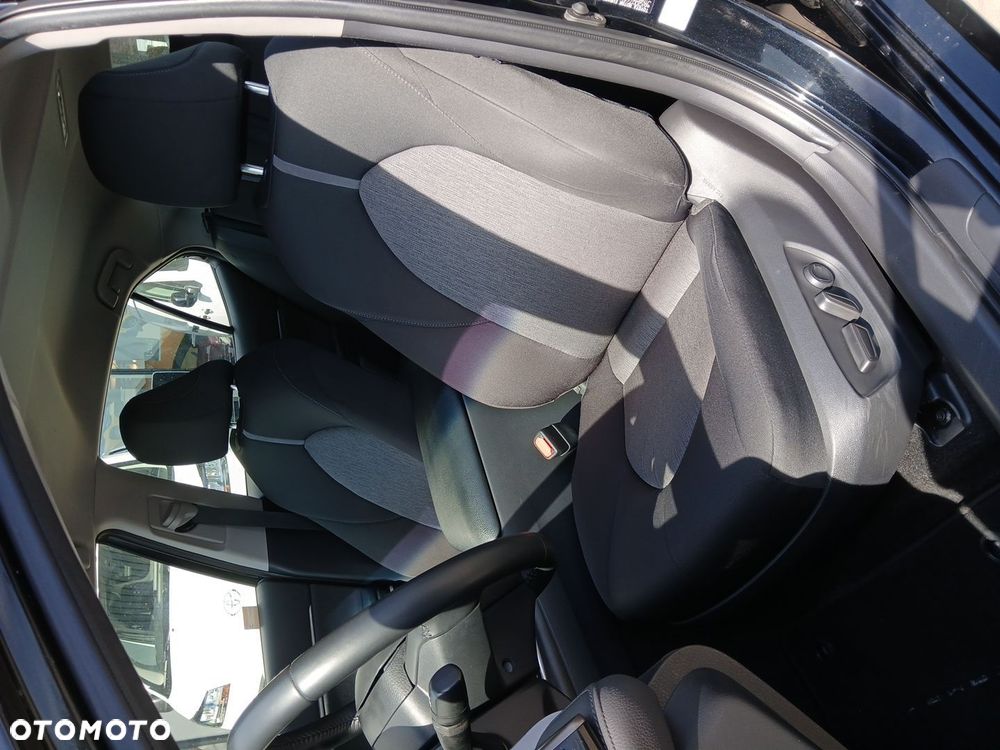 Toyota Camry 2.5 Hybrid Comfort CVT - 36