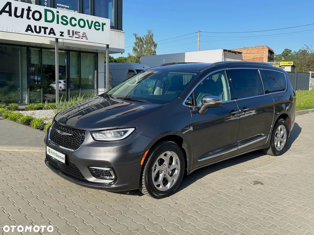 Chrysler Pacifica - 5