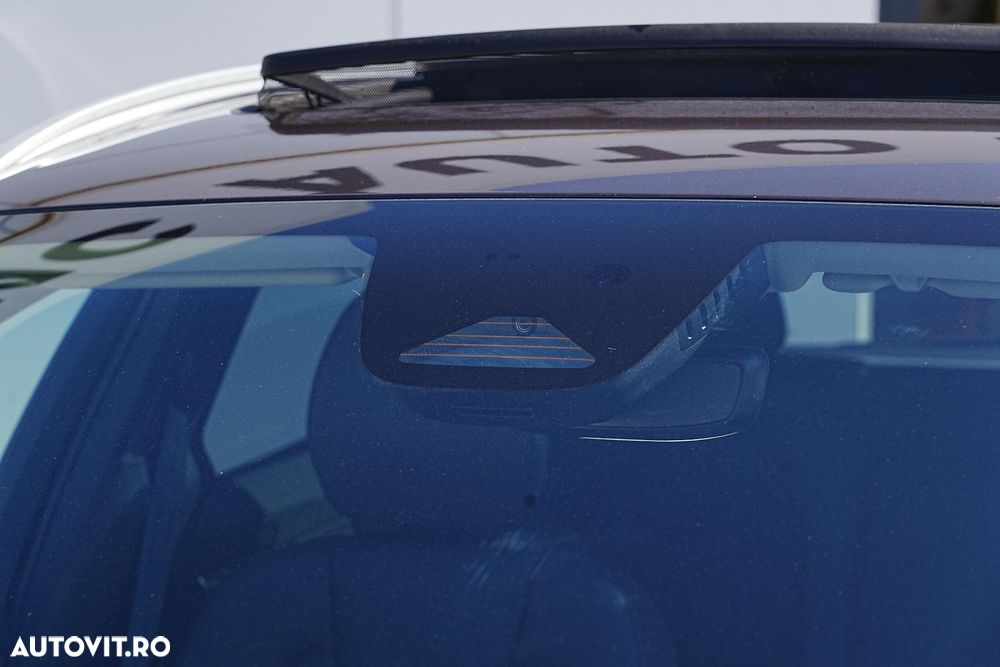 Volvo XC 60 T6 AWD Recharge Geartronic Inscription - 30