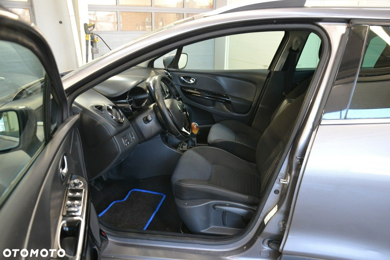 Renault Clio - 17