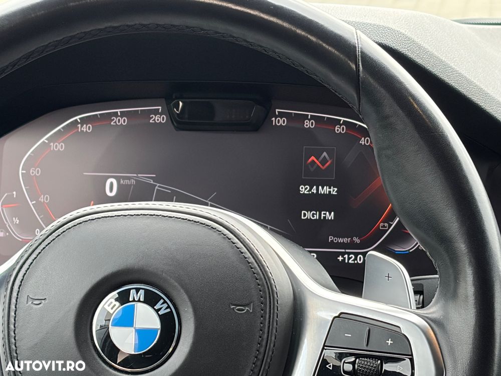 BMW Seria 3 320i xDrive Aut. Edition M Sport Shadow - 16