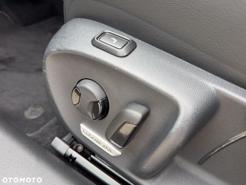 Volkswagen Passat Variant 2.0 TDI EVO Elegance DSG - 12