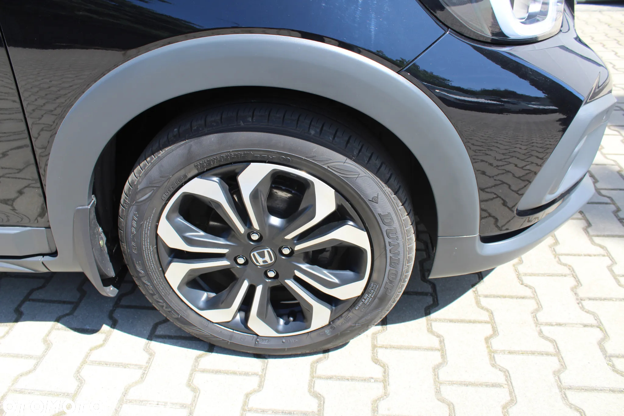 Honda Jazz 1.5 i-MMD Executive Crosstar (Czarny Dach) - 12