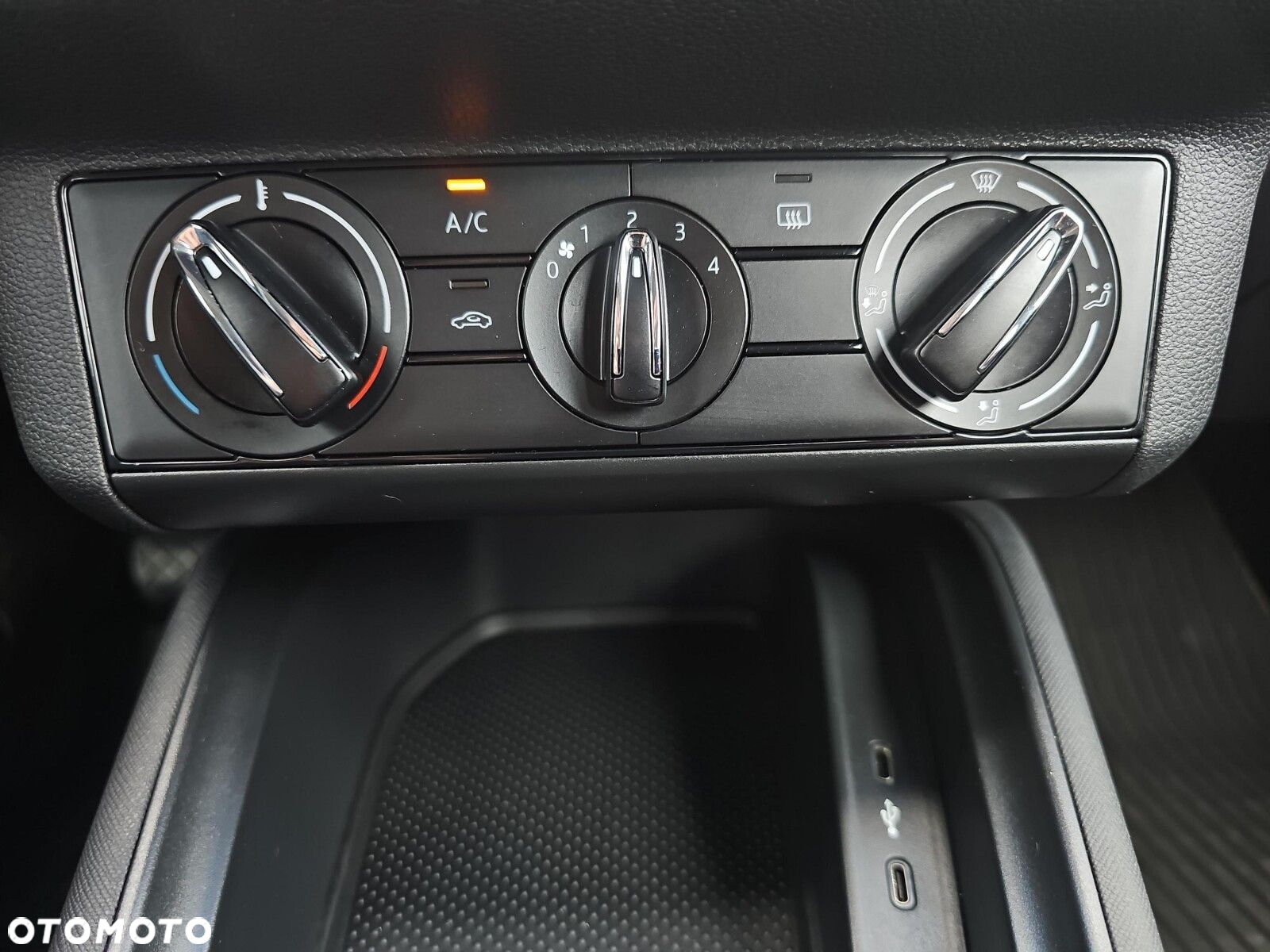 Skoda Kamiq 1.0 TSI Active - 13