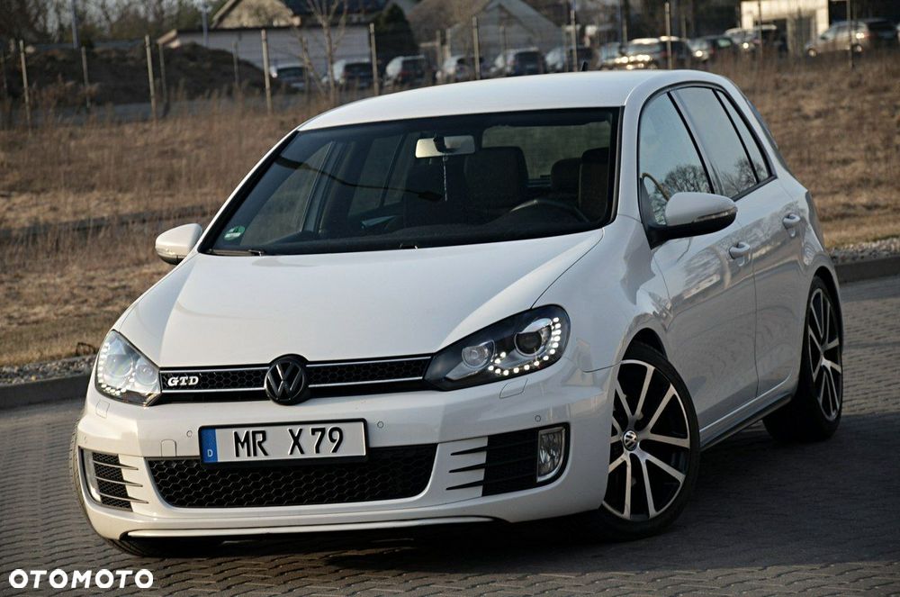 Volkswagen Golf - 5