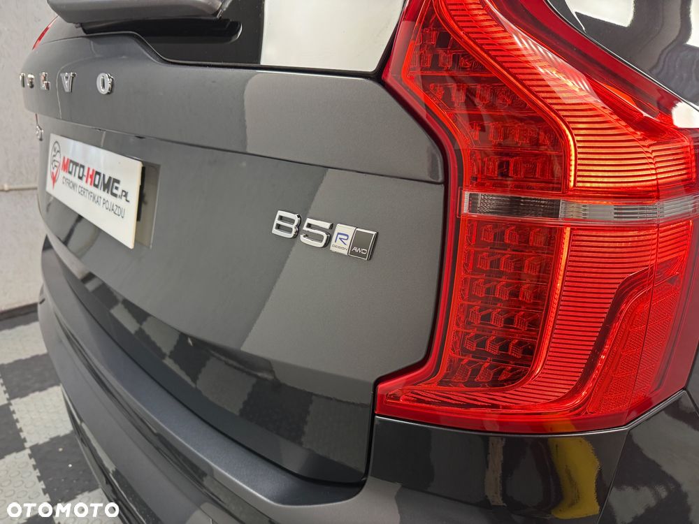 Volvo XC 90 B5 D AWD R-Design - 24