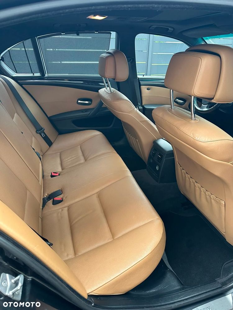 BMW Seria 5 520d - 8