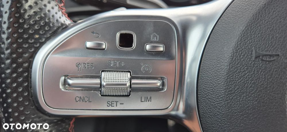 Mercedes-Benz Klasa A 180 d AMG Line 8G-DCT - 23