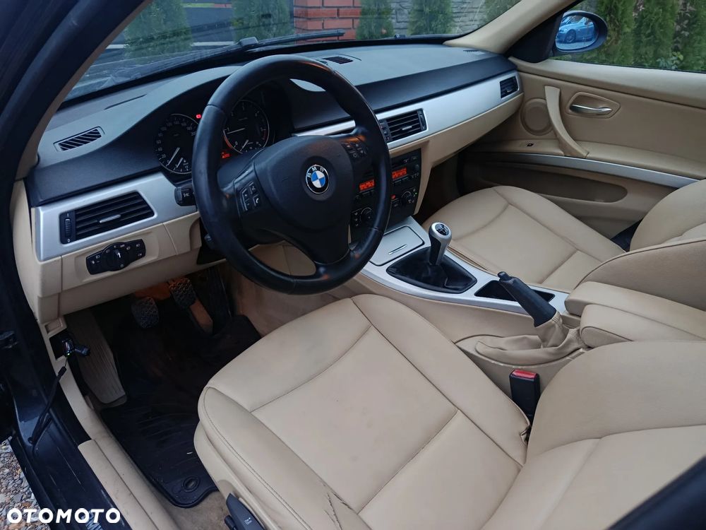 BMW Seria 3 320d - 15