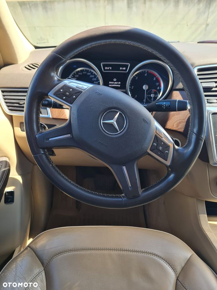 Mercedes-Benz ML 350 BlueTec 4-Matic - 21