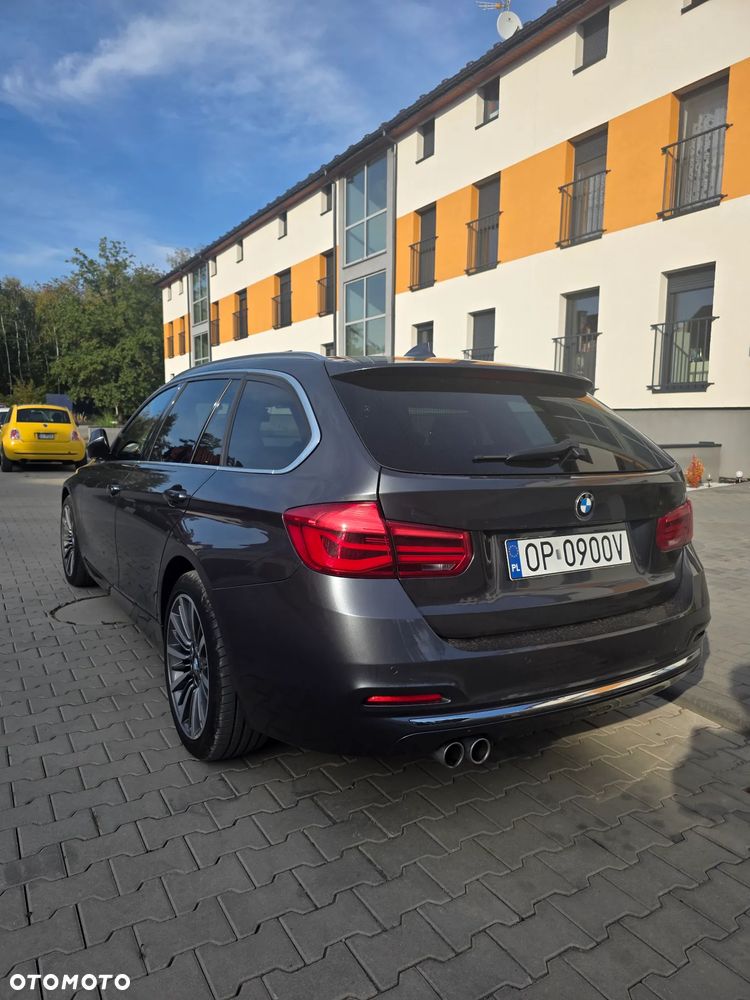 BMW Seria 3 320i xDrive Luxury Line - 3