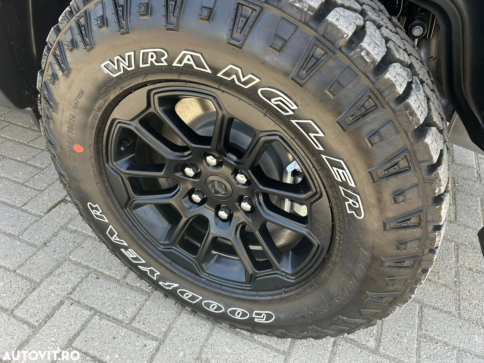 Dodge RAM 1500 REBEL - 24