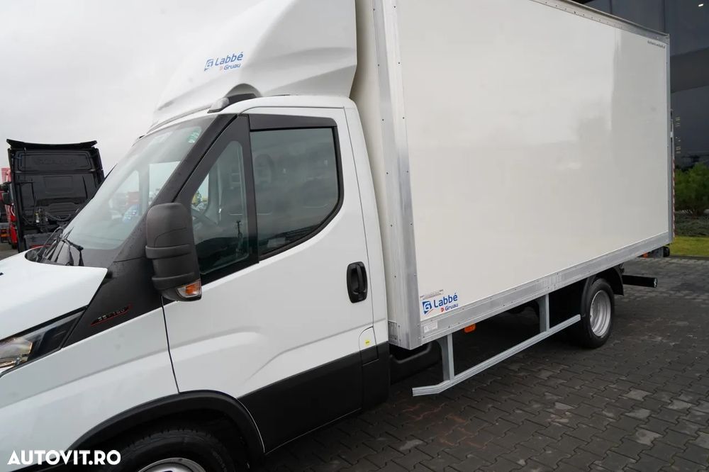 Iveco DAILY 35-160 / 4.3 M CONTAINER / TAIL / TWIN GVWR: 3500 KG / 2022 - 10