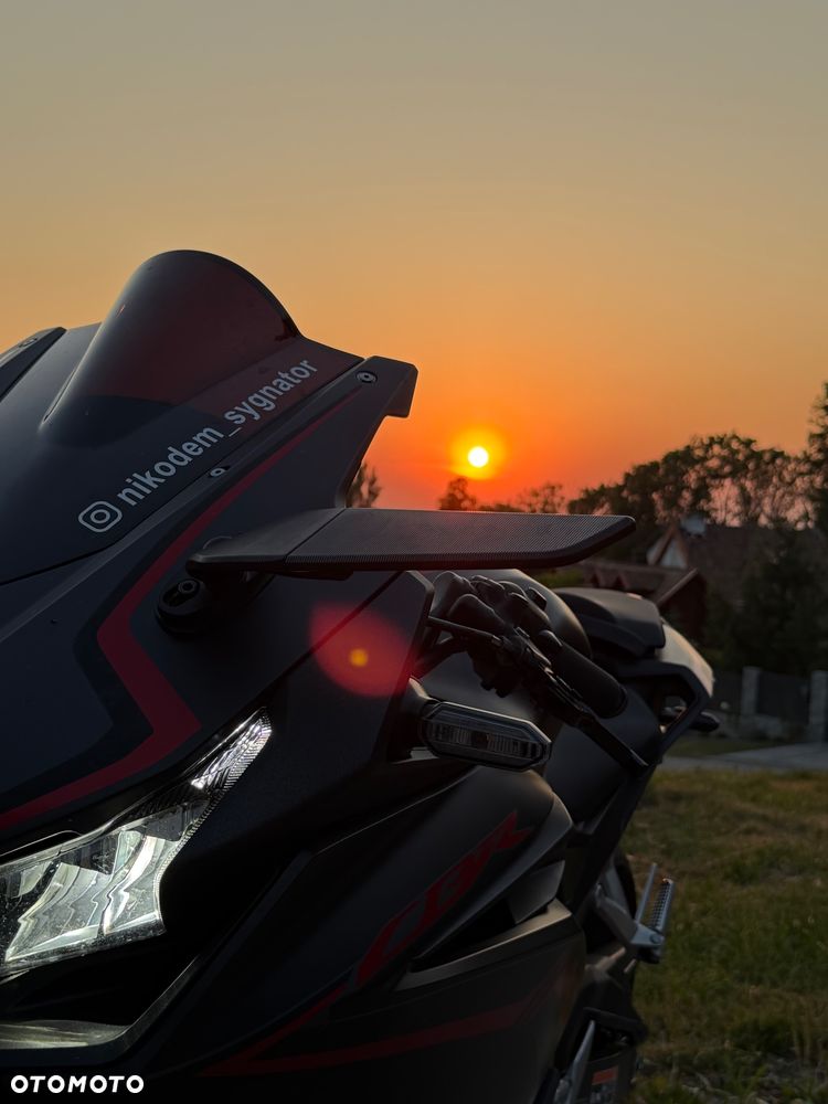 Honda CBR - 11