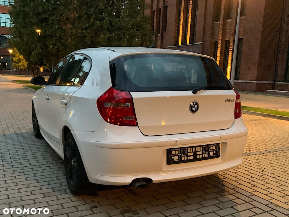 BMW Seria 1 - 11