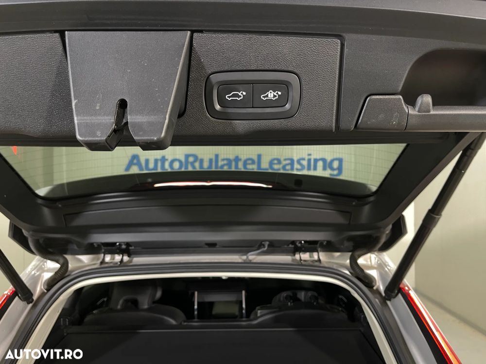 Volvo XC 60 T6 AWD Recharge Geartronic Inscription - 28