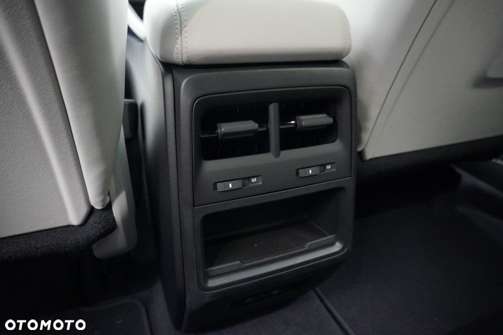 Porsche Macan - 27