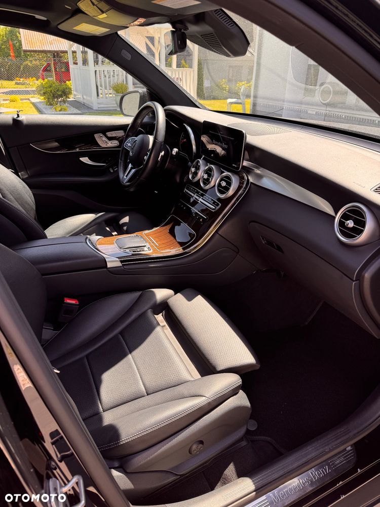 Mercedes-Benz GLC 300 4Matic 9G-TRONIC - 21