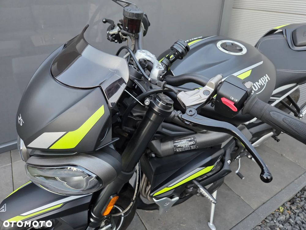 Triumph Street Triple - 6