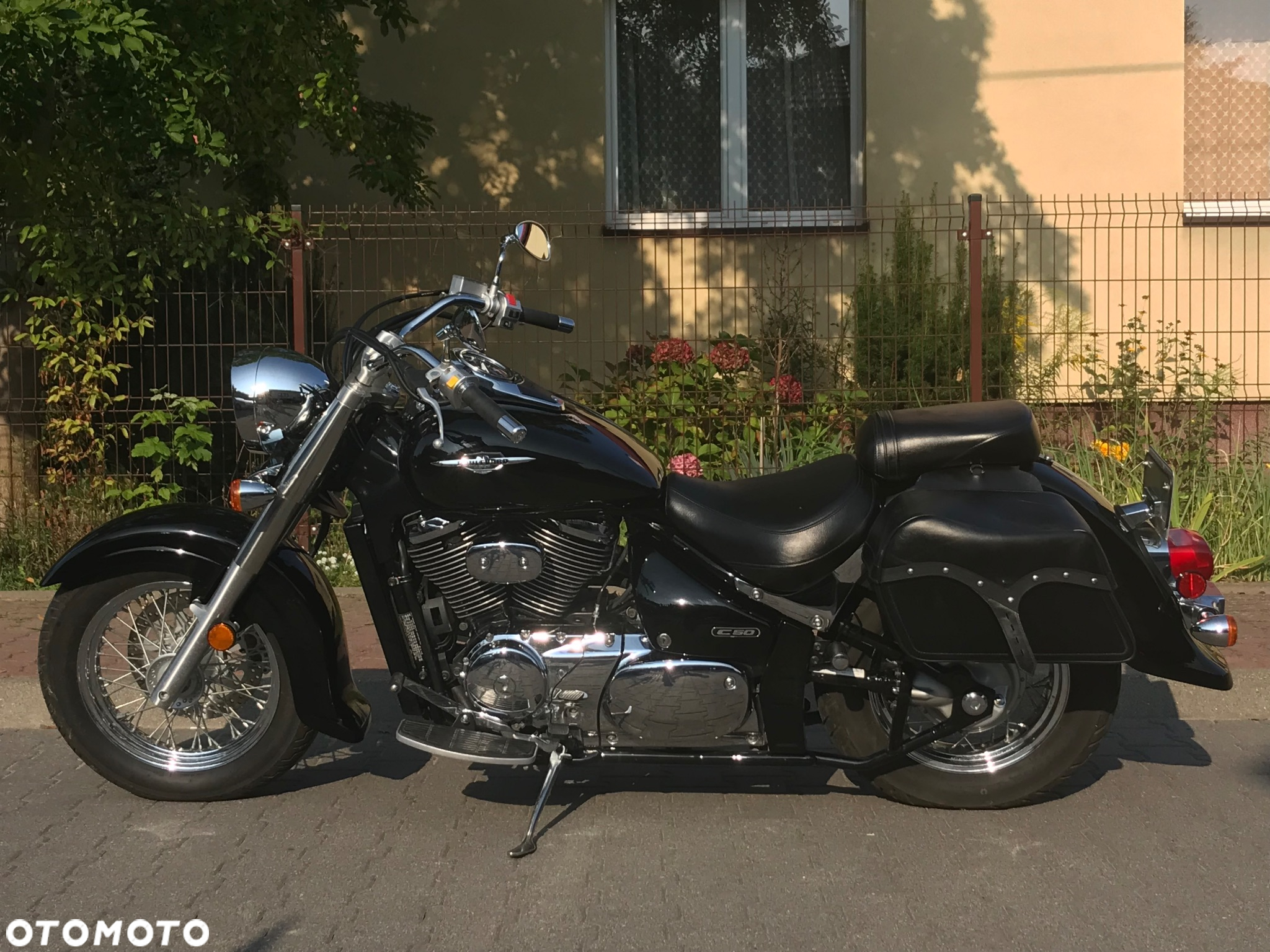 Suzuki Boulevard - 3