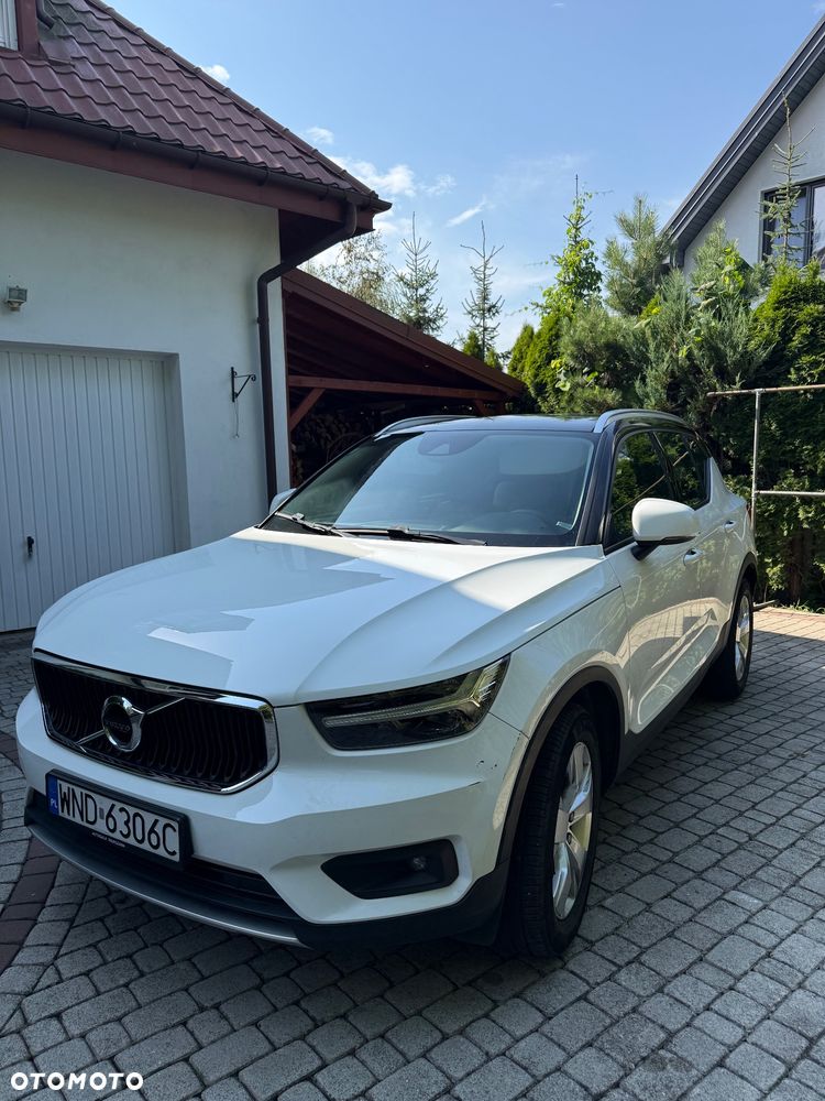 Volvo XC 40 T3 Momentum - 1