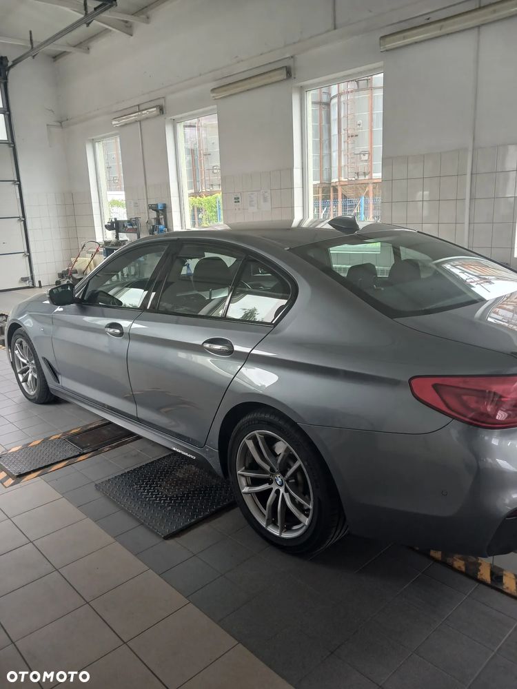 BMW Seria 5 520d Efficient Dynamics M Sport sport - 17