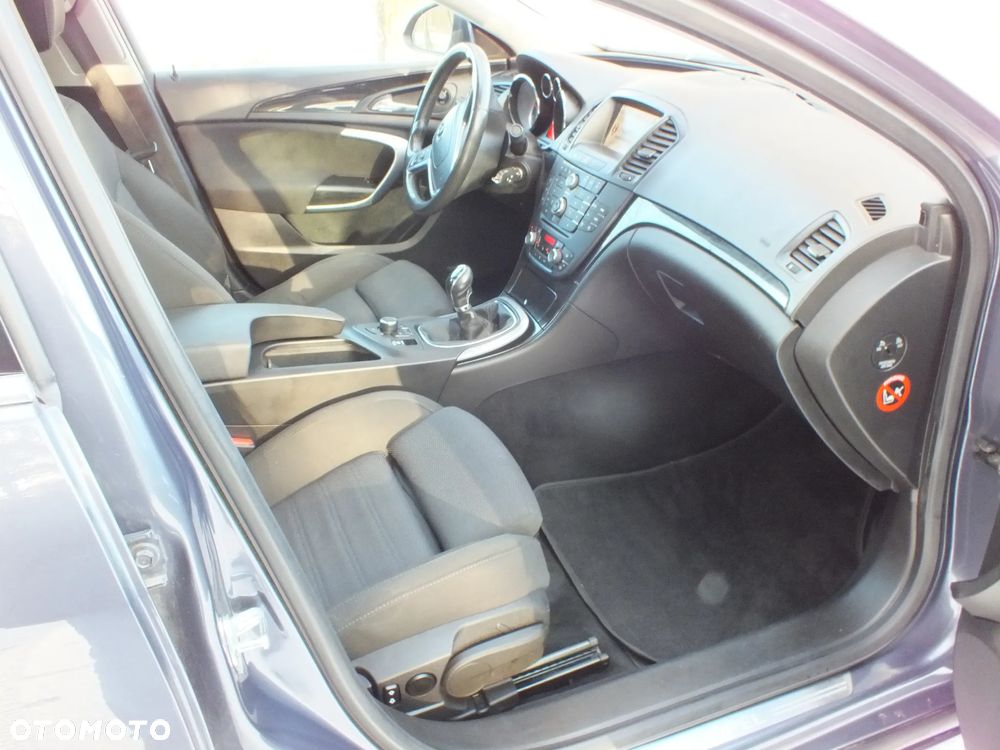Opel Insignia - 11