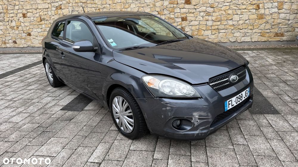 Kia Ceed 1.6 CRDi 90 Spirit - 2