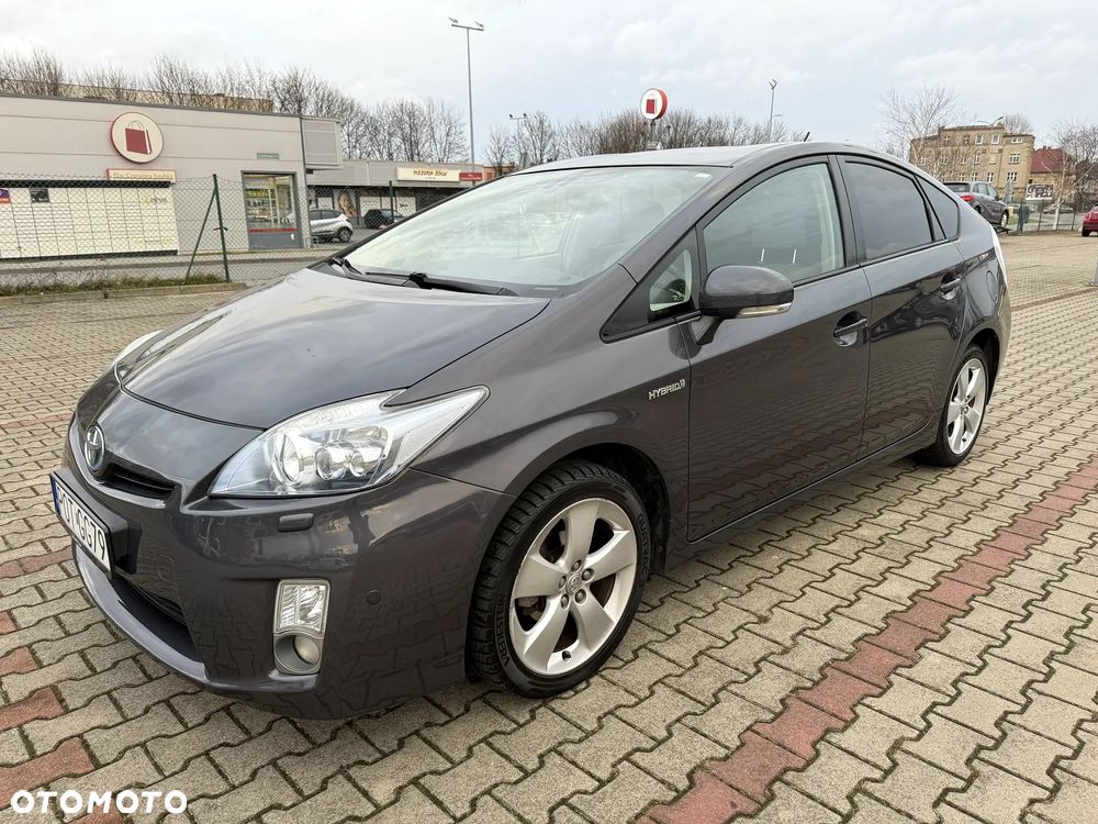 Toyota Prius (Hybrid) Comfort - 11