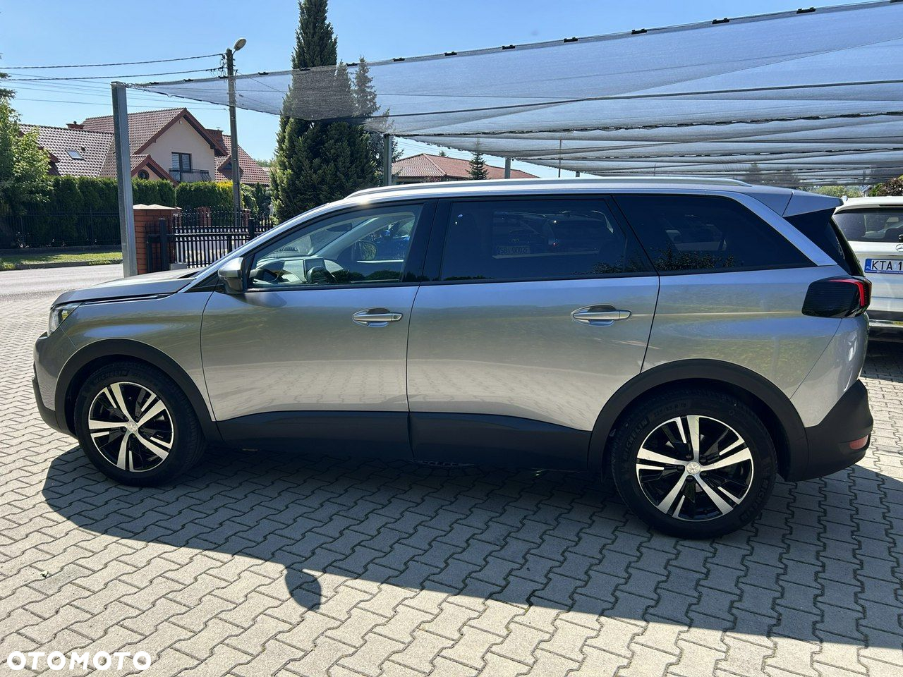 Peugeot 5008 BlueHDI 130 EAT8 Allure - 4