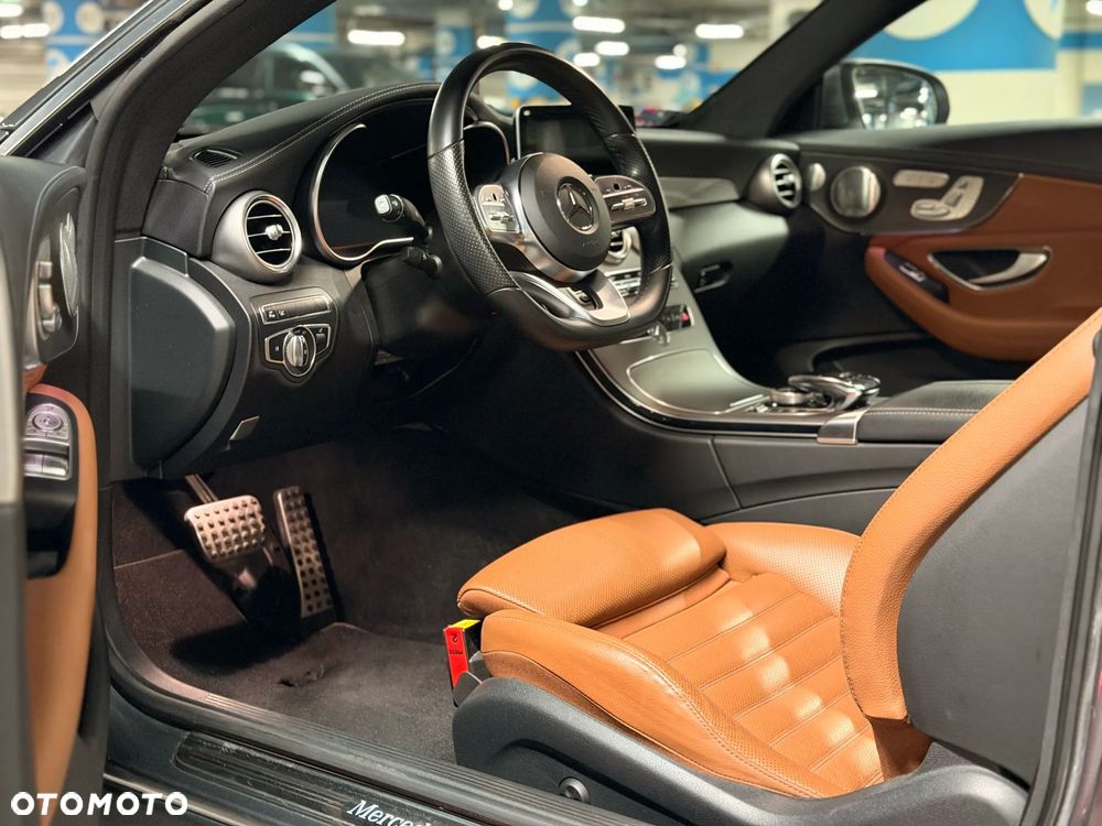 Mercedes-Benz Klasa C 300 4MATIC 9G-TRONIC - 12
