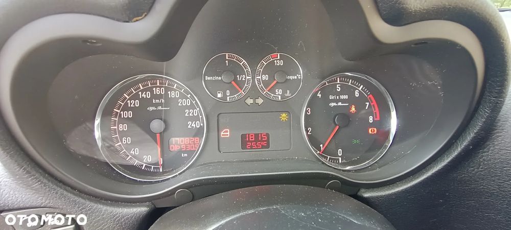 Alfa Romeo 147 1.6 Twin Spark ECO Distinctive - 13