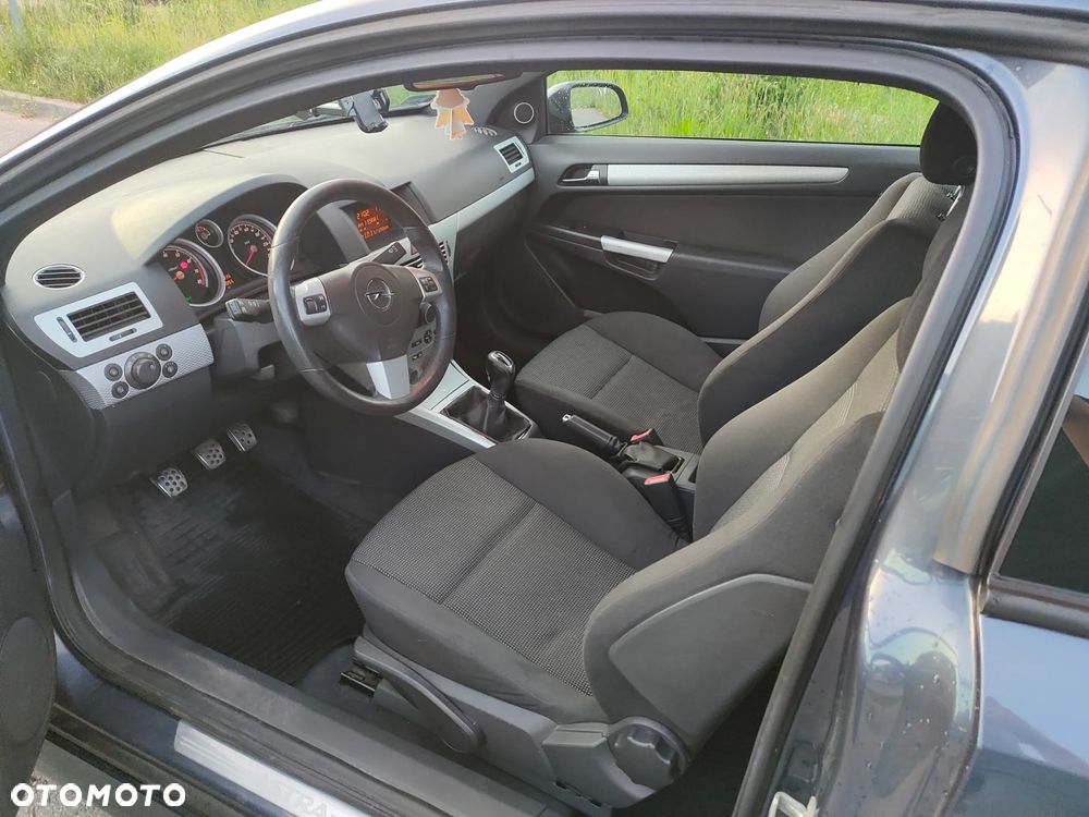 Opel Astra 1.8 Sport - 11