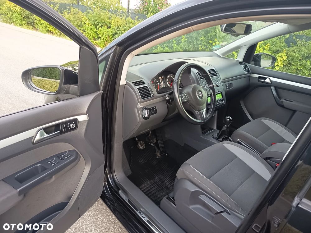 Volkswagen Touran 2.0 TDI DPF BlueMotion Technology Life - 15