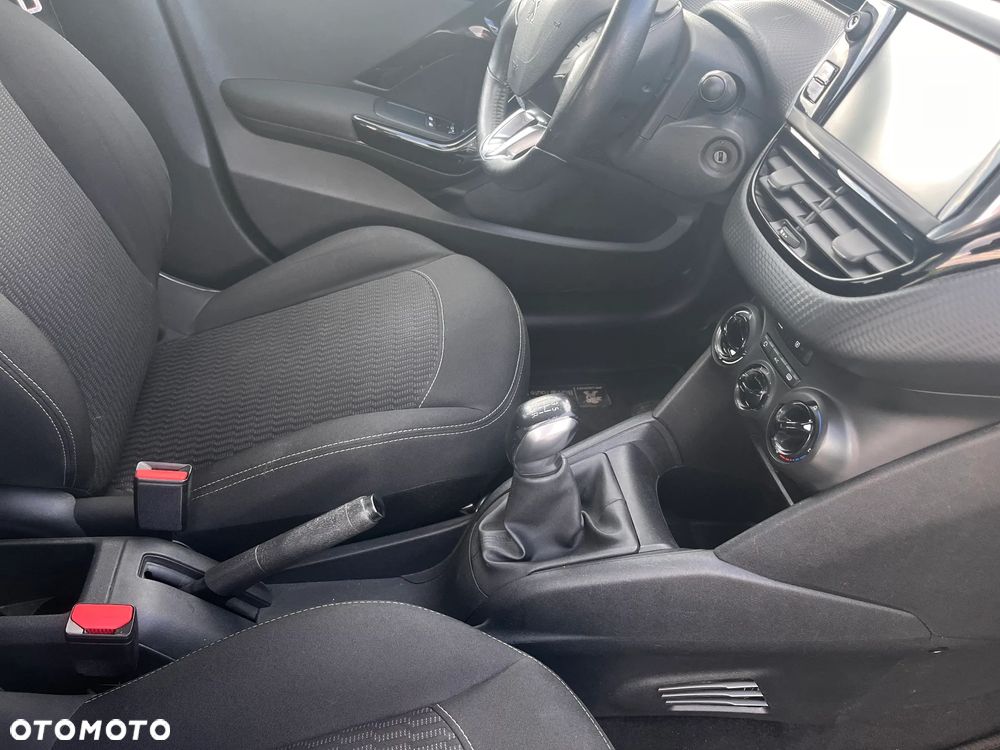 Peugeot 208 PureTech 82 Start & Stop Style - 19