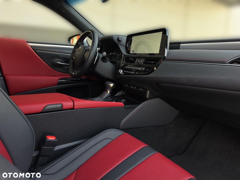 Lexus ES 300h F Sport Edition - 28