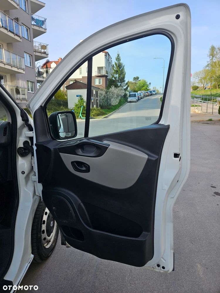 Renault TRAFIC - 8
