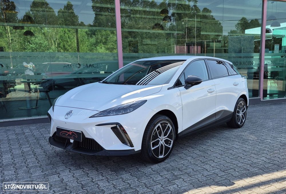 MG MG4 64 kWh Luxury - 1