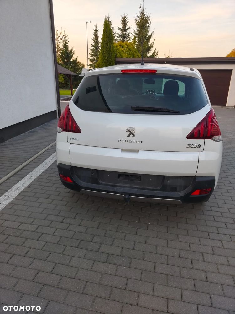 Peugeot 3008 1.6 HDi Premium - 6