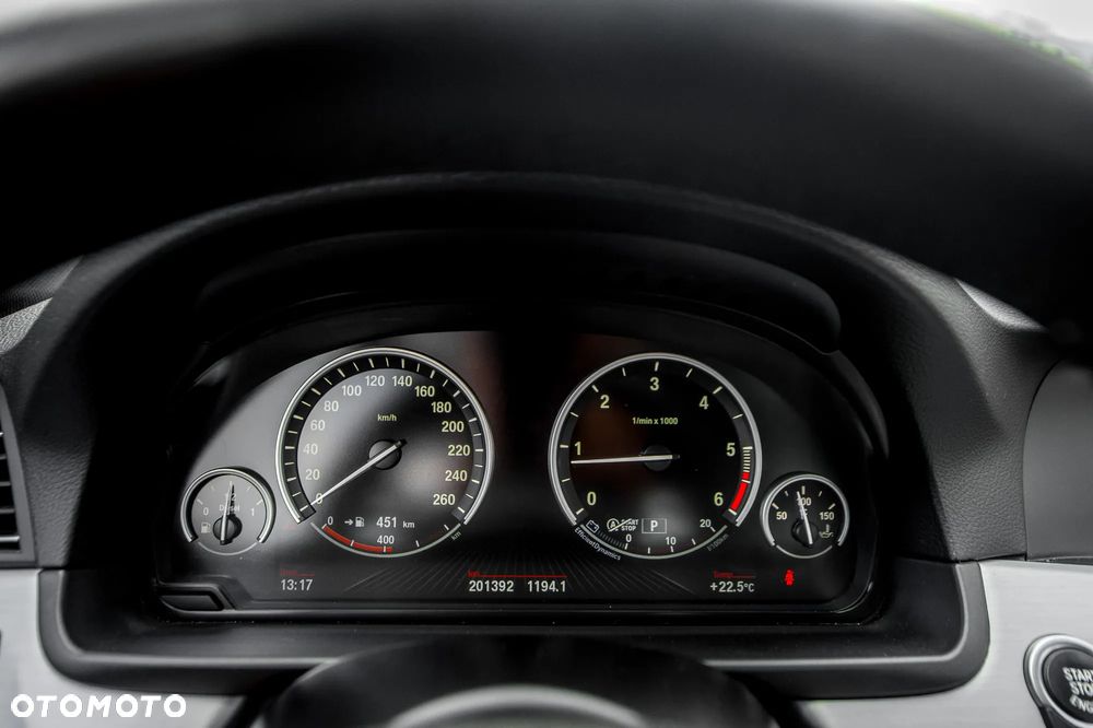 BMW Seria 5 525d xDrive Sport-Aut Modern Line - 28