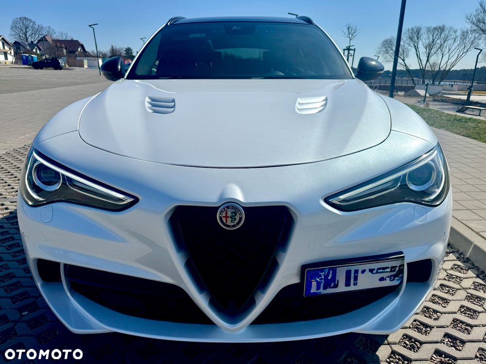 Alfa Romeo Stelvio 2.9 V6 Bi-Turbo Quadrifoglio Q4 - 1