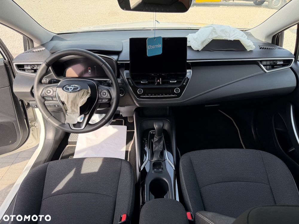 Toyota Corolla 1.8 Hybrid Comfort - 17