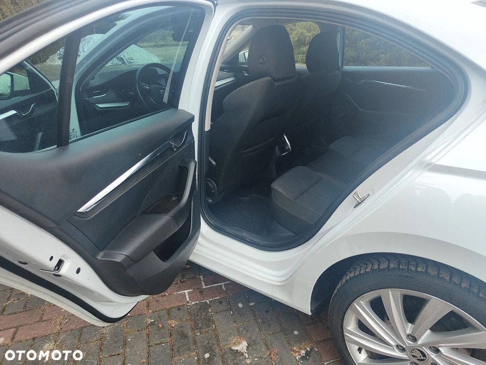 Skoda Octavia 2.0 TDI Style DSG - 14