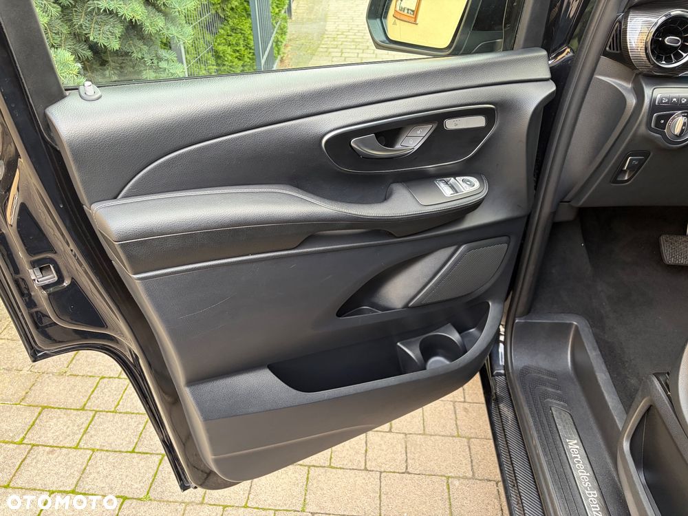 Mercedes-Benz Klasa V 300 d lang 4Matic 9G-TRONIC Avantgarde Edition - 18