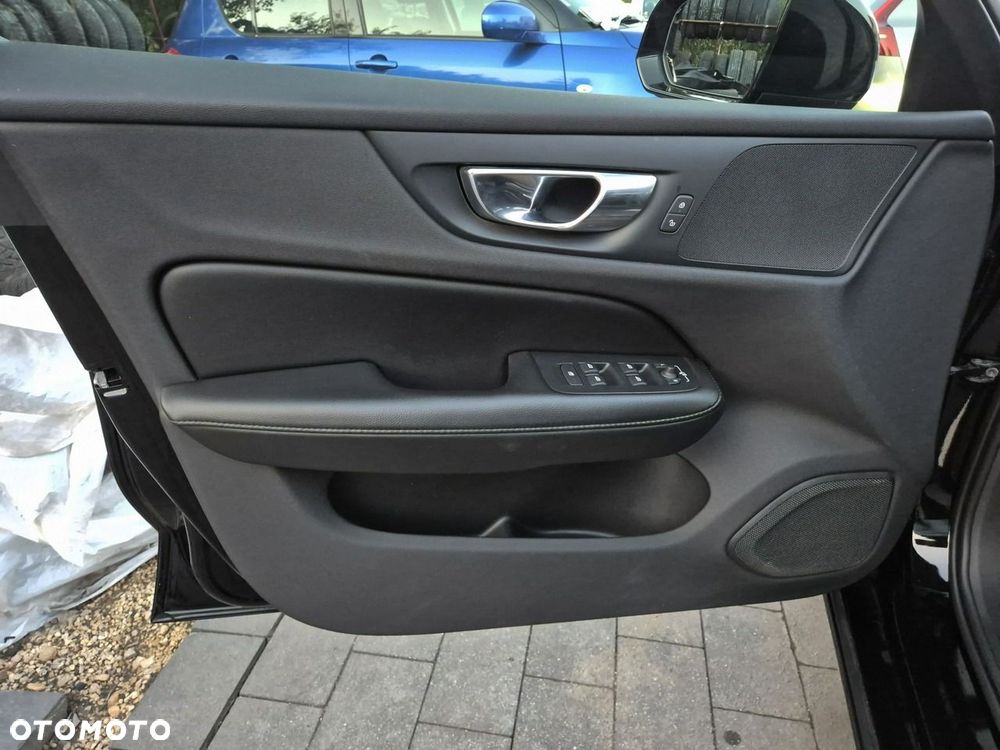 Volvo V60 B4 D Geartronic Momentum Pro - 13