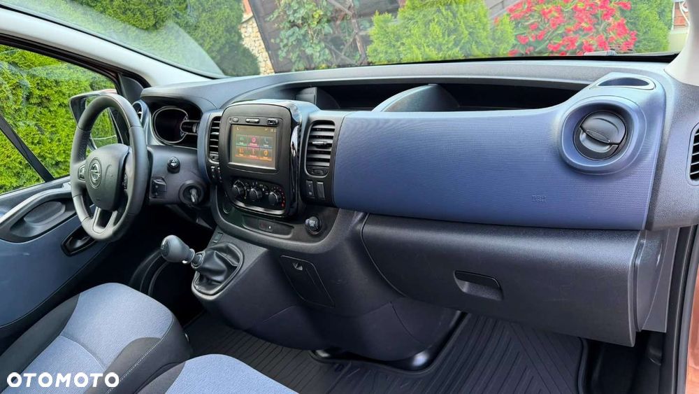Opel Vivaro - 14